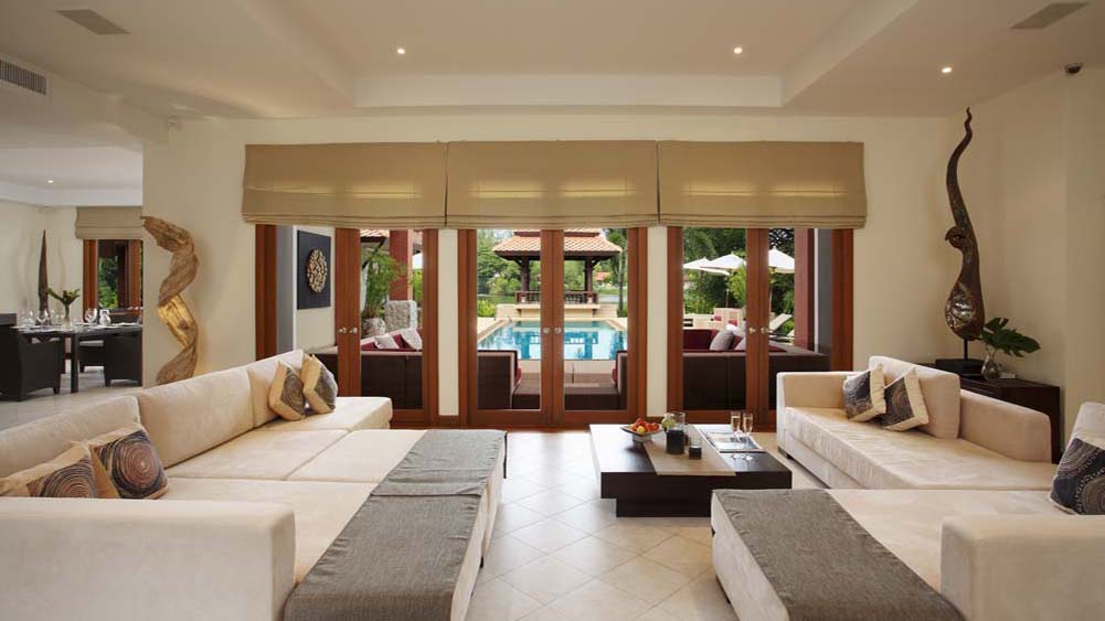https://cdn.marketingvillas.com/images/gallery/hires/LagunaWaters132/05%20Laguna%20Waters%20-%20Living%20room%20layout.jpg