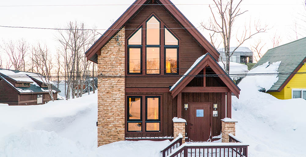 Gouka Chalet - surrounding snow in winter