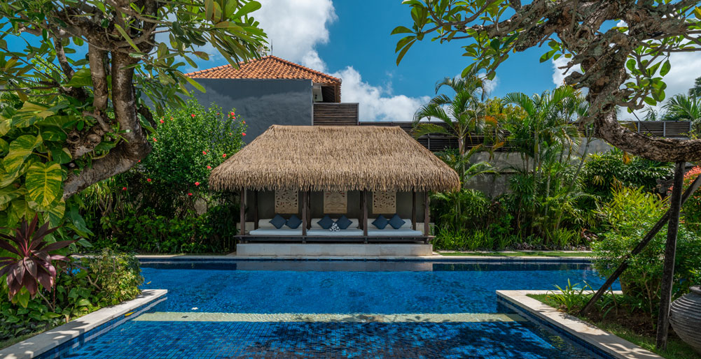 Villa Emmy - Breezy poolside cabana
