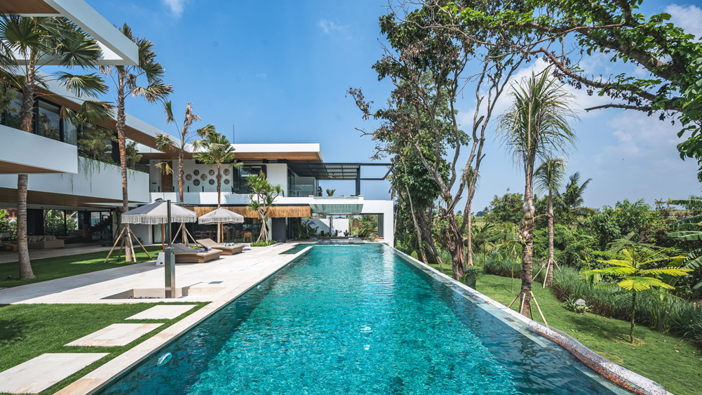 Elite Havens - Villa Nica Bali Indonesia - The grand saltwater pool