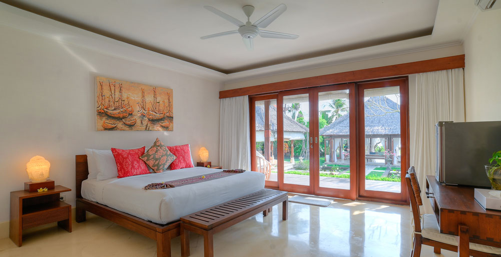 Villa Tanju - Spacious guest bedroom 2