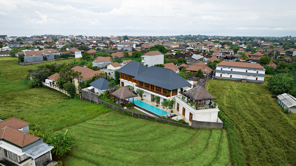 Villa Dhanika -  Grand Tropical villa