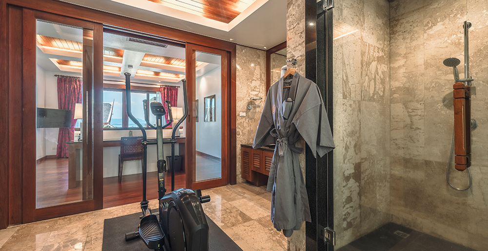 Sea View Zenith - Opulent ensuite bathroom