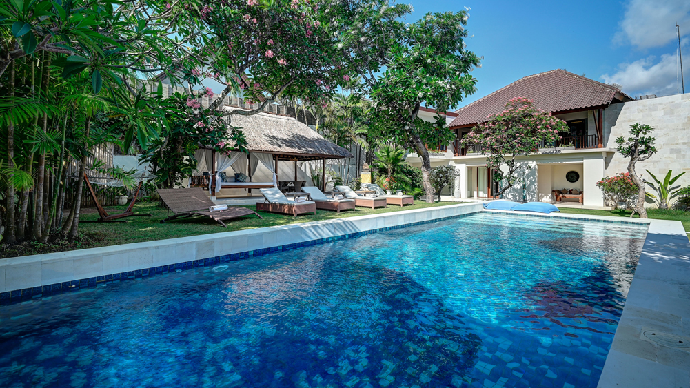 Casa Evaliza - Opulent contemporary Balinese villa