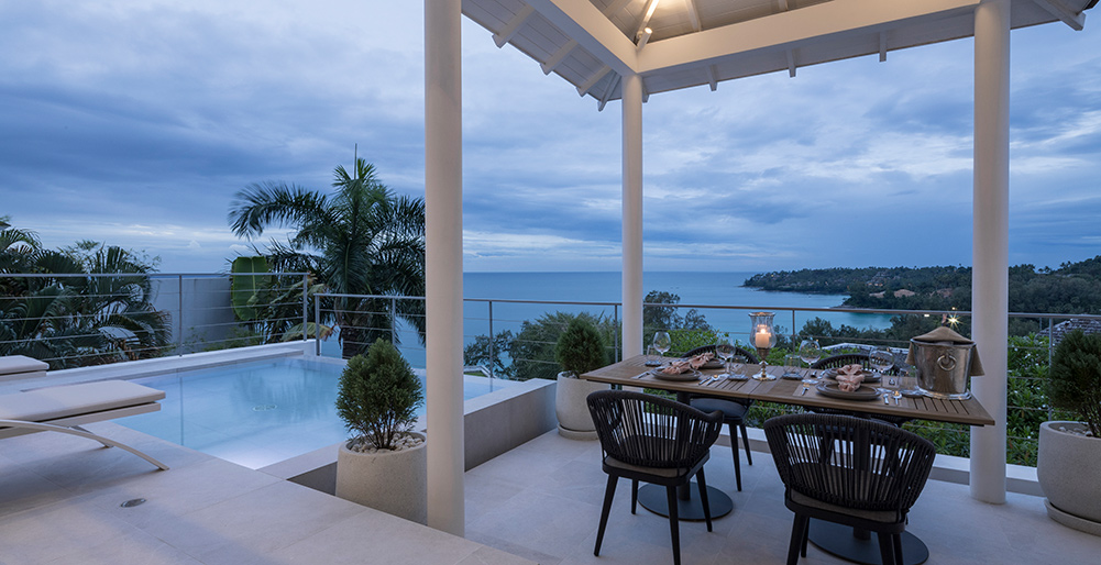 Surin Seaview Villa - Alfresco dining at sundown