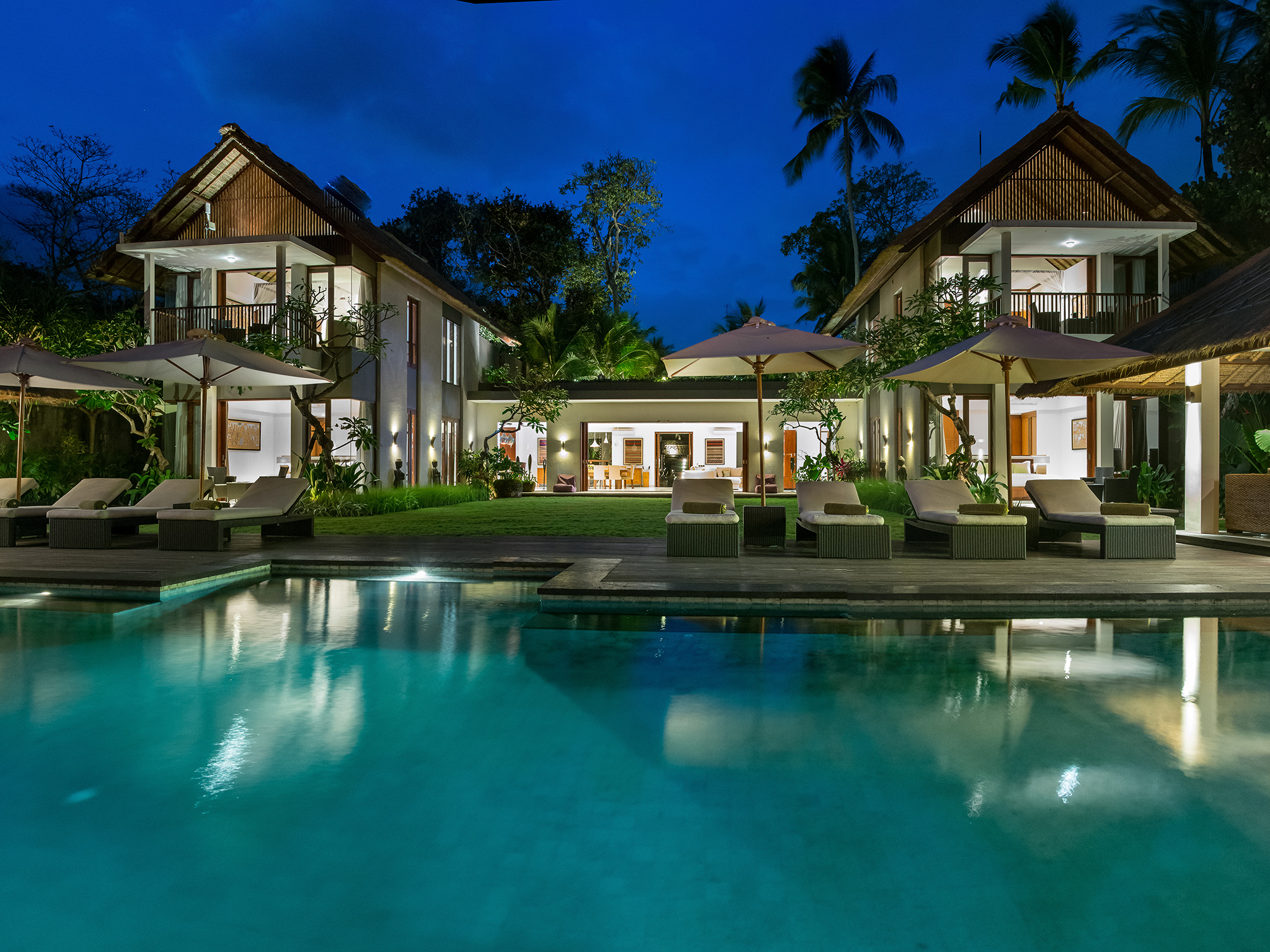 Photo Gallery | Seseh Beach Villas - Beachfront 11 Bedrooms Villa