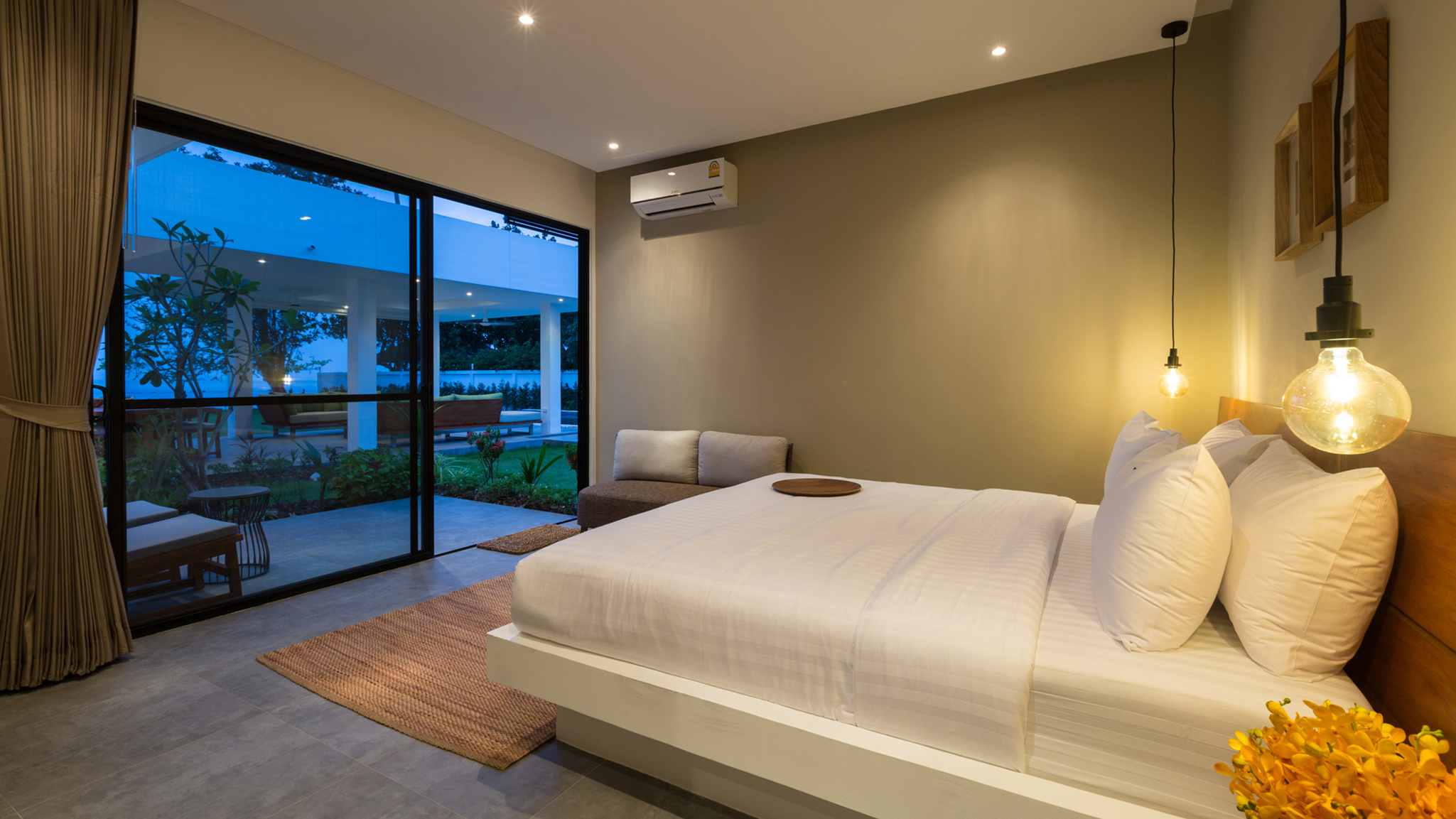 Villa Reviews